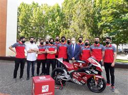 El colectivo de La Rioja participa junto a entidades e instituciones colaboradoras, en la presentación del prototipo de motocicleta eléctrica con el que se competirá en el VI Certamen Internacional de Motostudent, apoyado por el Gobierno regional